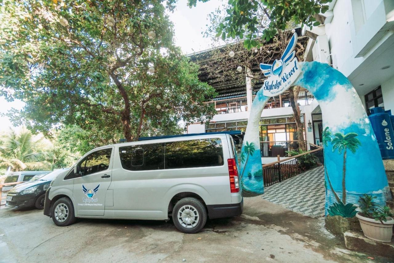 Skylodge Resort Coron Exterior photo